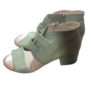 Miz Mooz Leather Heeled Sandals Brennan Midnight Shoes Sz 41  US 9.5-10 Green